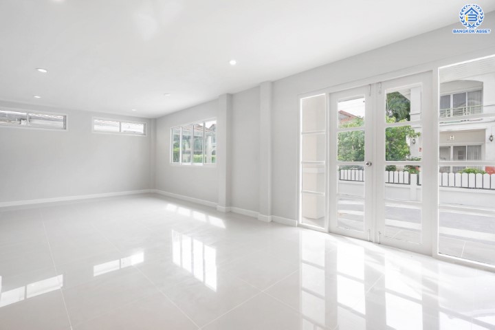 *****บ้านเดี่ยวมือสองย่านนนทบุรี ม.บุษราคัม กรีนวิลล์ ปิ่นเกล้า-วงแหวน #หลังมุม เนื้อที่กว้างขวางถึง 71 ตร.ว. ฟังก์ชัน 3 ห้องนอน 2 ห้องน้ำ 2 ที่จอดรถ บ้านตกแต่งใหม่ พร้อมเข้าอยู่ น่าอยู่อาศัย บนทำเลเดินทางสะดวก ใกล้เซ็นทรัลเวสต์เกต, ทางด่วน "กาญจนาภิเษก" และรถไฟฟ้าสายสีม่วง "สถานีตลาดบางใหญ่"